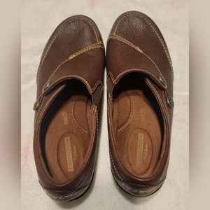 Clarks Soft Cushion size 8 Wide black